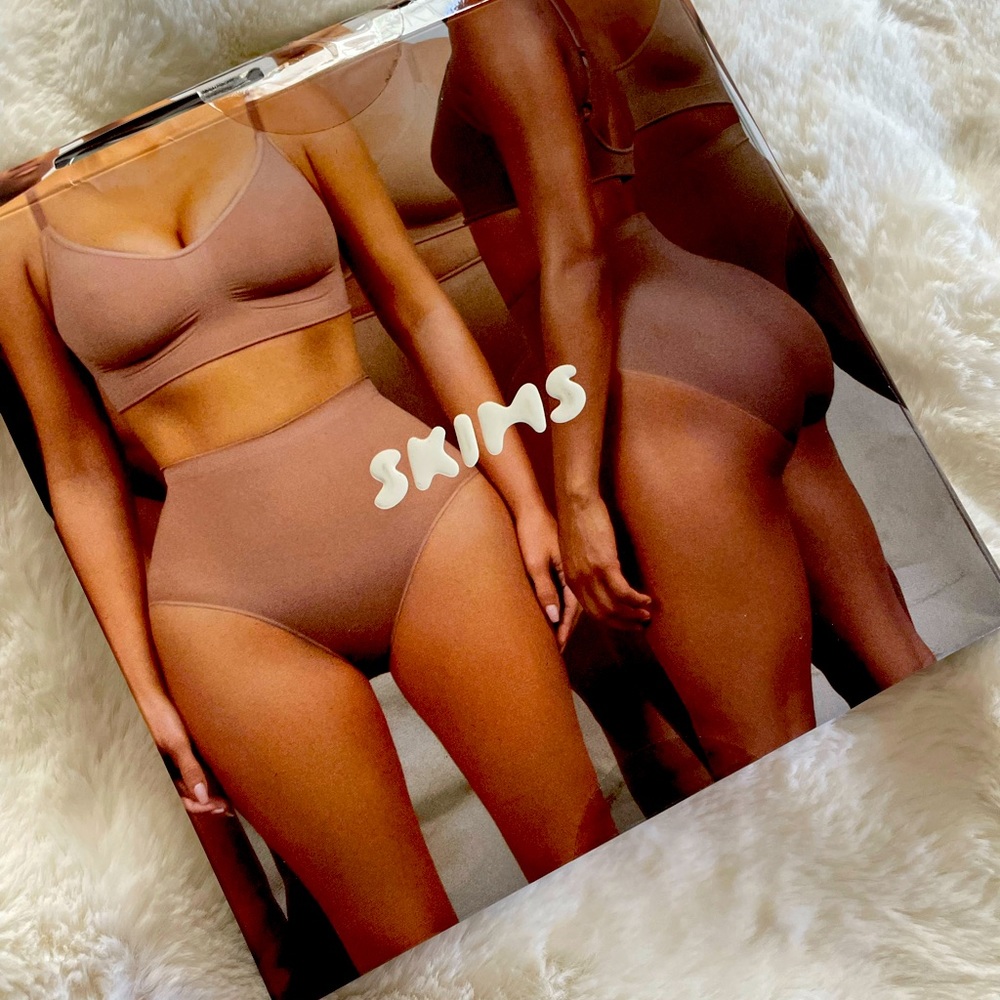 SKIMS Sculpting Waist Thong